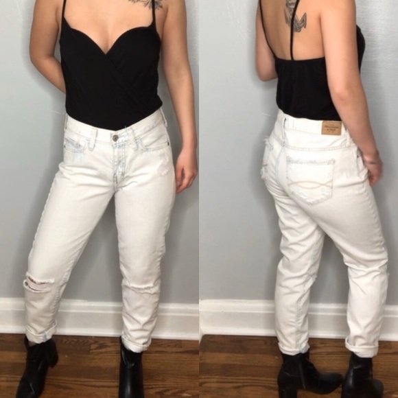 Abercrombie & Fitch Denim - Abercrombie high waist light wash distress jeans 0
